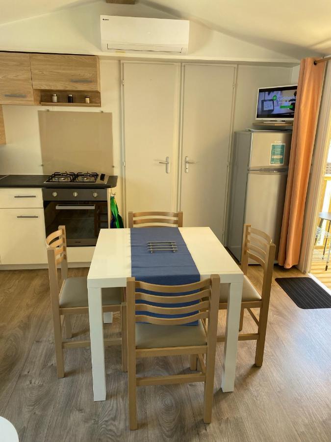 Mobil Home 3 chambres climatisé tout équipé Valras-Plage Esterno foto